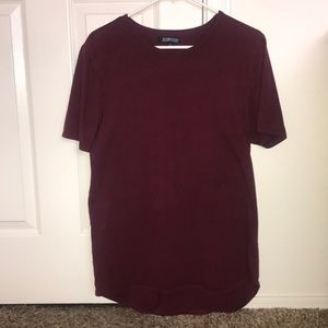 MAROON CURVED HEM T-SHIRT